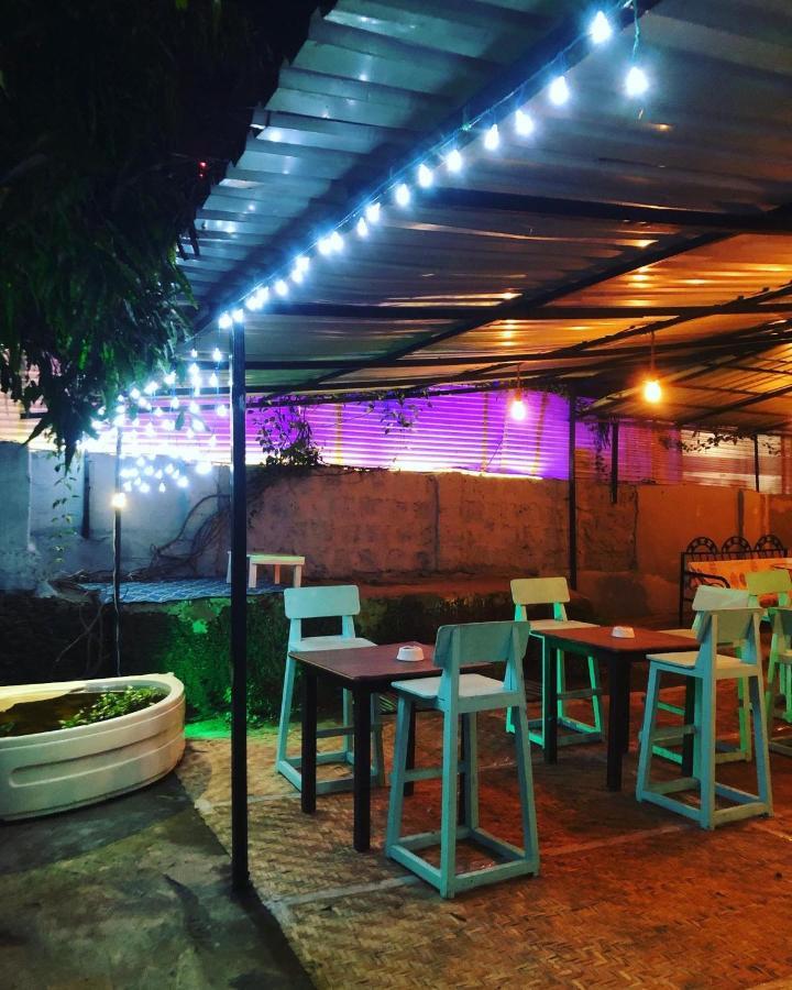 Green Rover Hostel By Gypstead Vagator Exterior photo